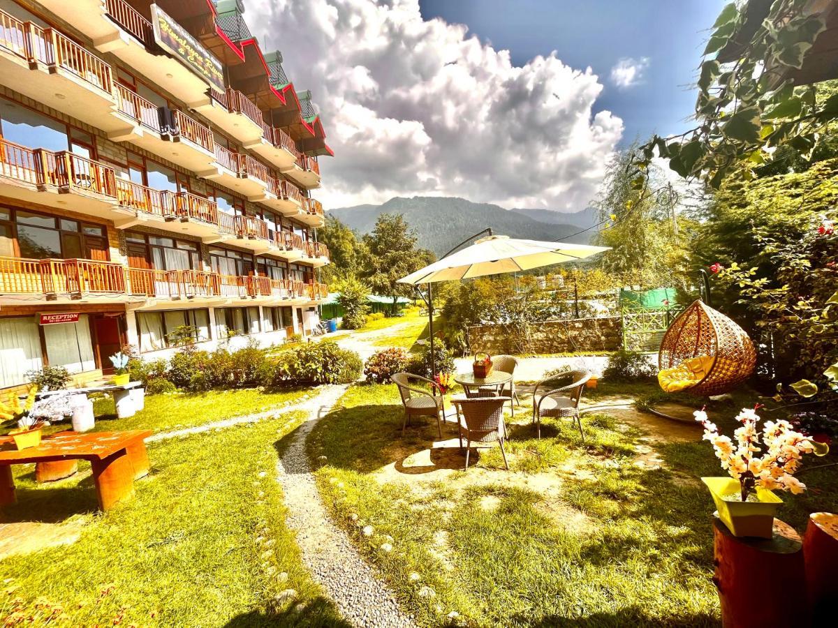 D Choice Resort, Manali Exteriör bild