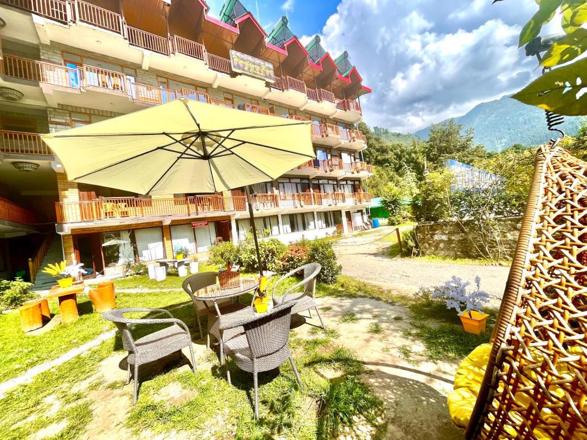 D Choice Resort, Manali Exteriör bild